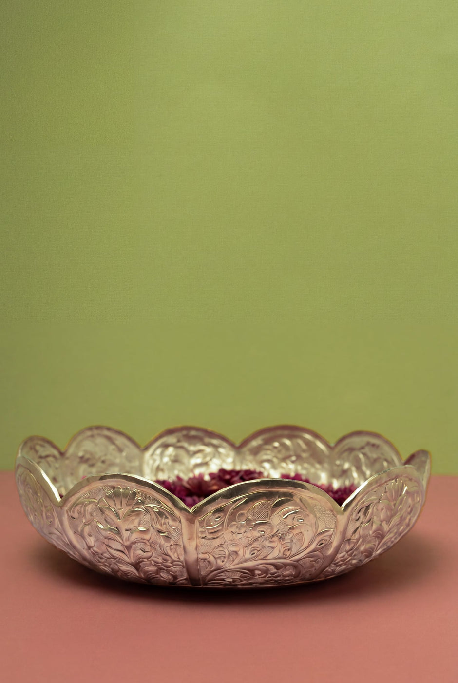 Scallop Urli 12" — Silver Plated Aluminium