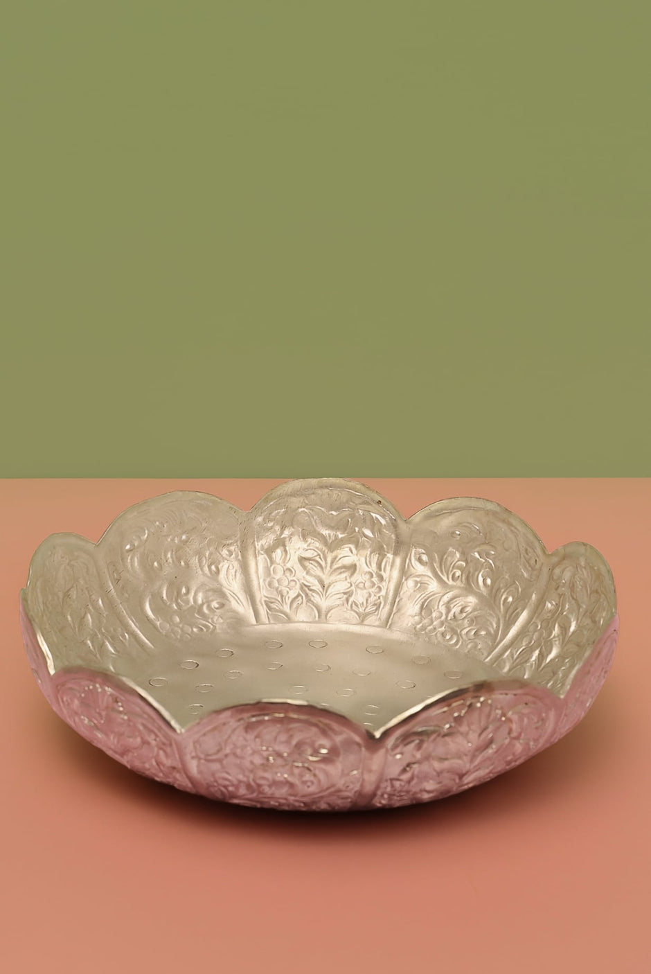 Scallop Urli 12" — Silver Plated Aluminium