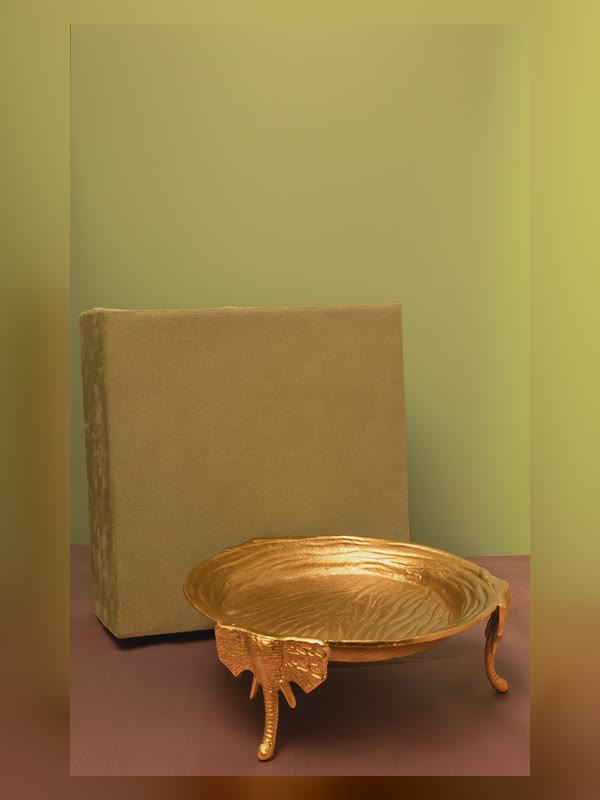 Silver-plated gift by Ubhika Curations